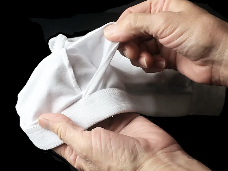 Underworks Double Mastectomy Bra with Molded Pad Prosthesis Inserts with inner pocked